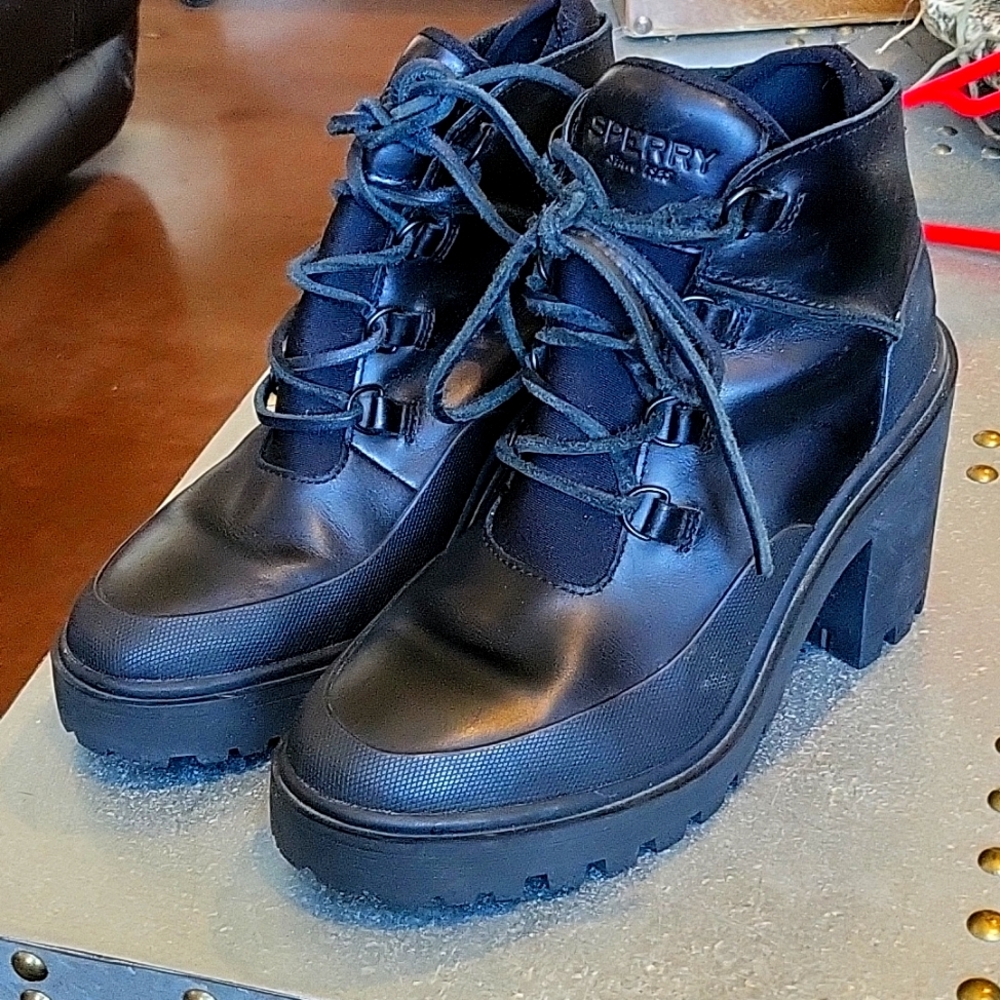 Sperry combat boots, waterproof